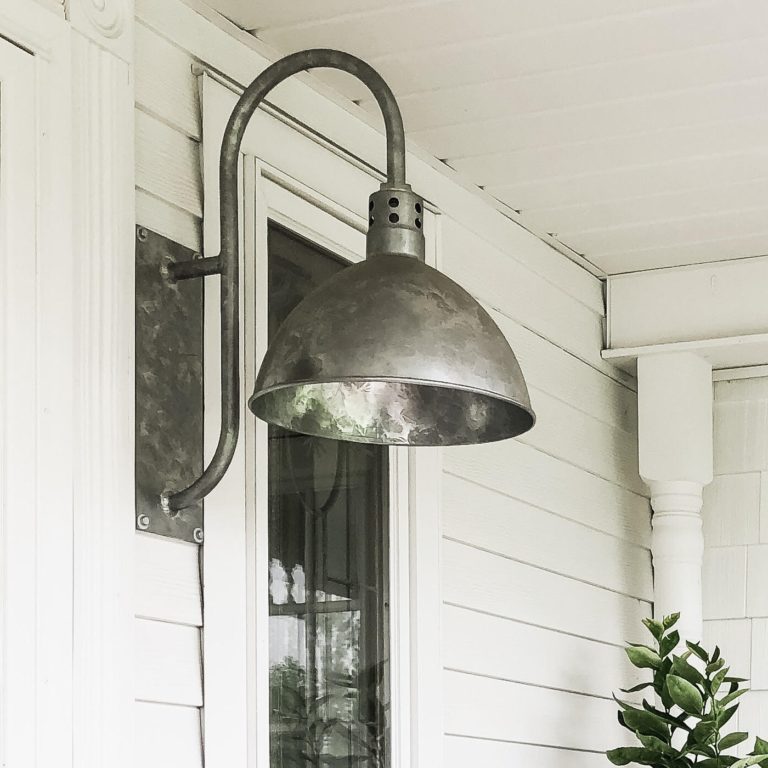 gooseneck barn lighting